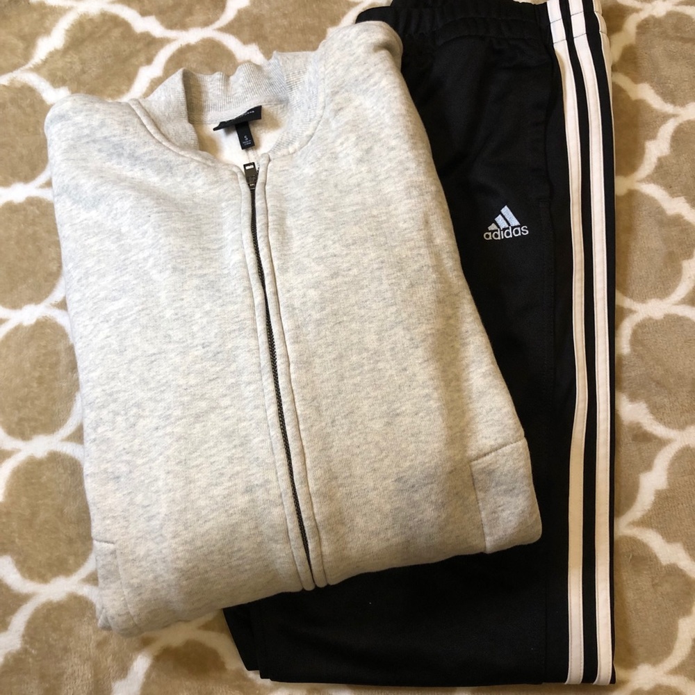 3 For $30 ITEM GRAY BOMBER STYLE ZIP-UP